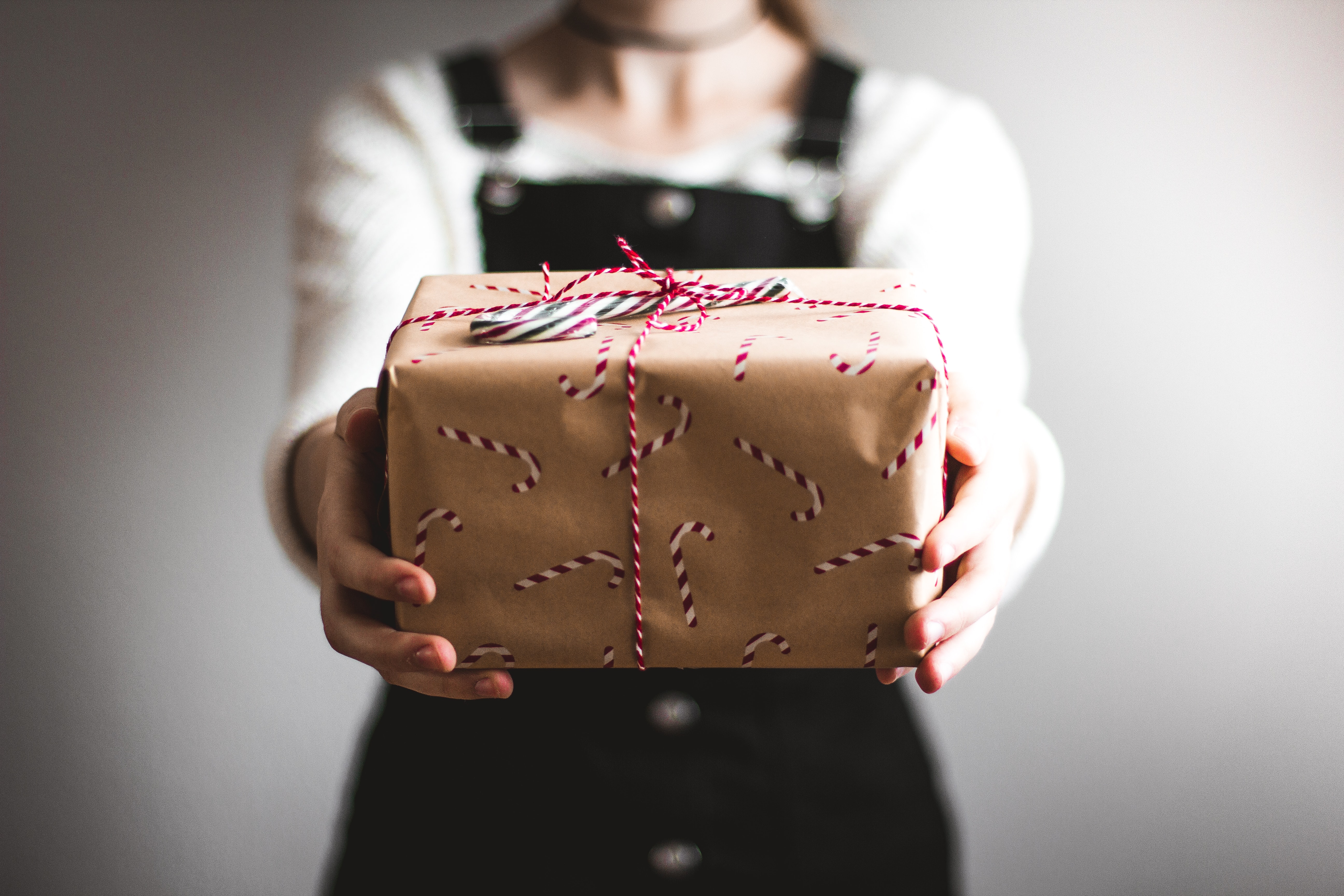 15 Easily-Available Gifts for Remote Employees